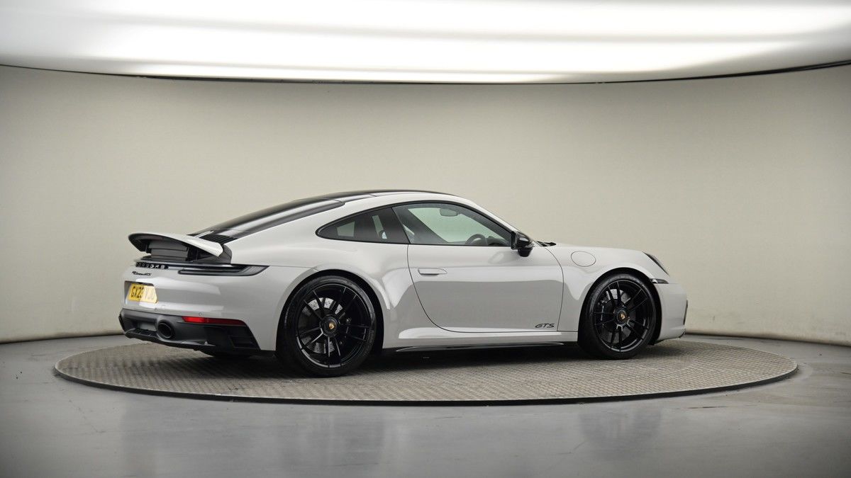 More views of Porsche 911