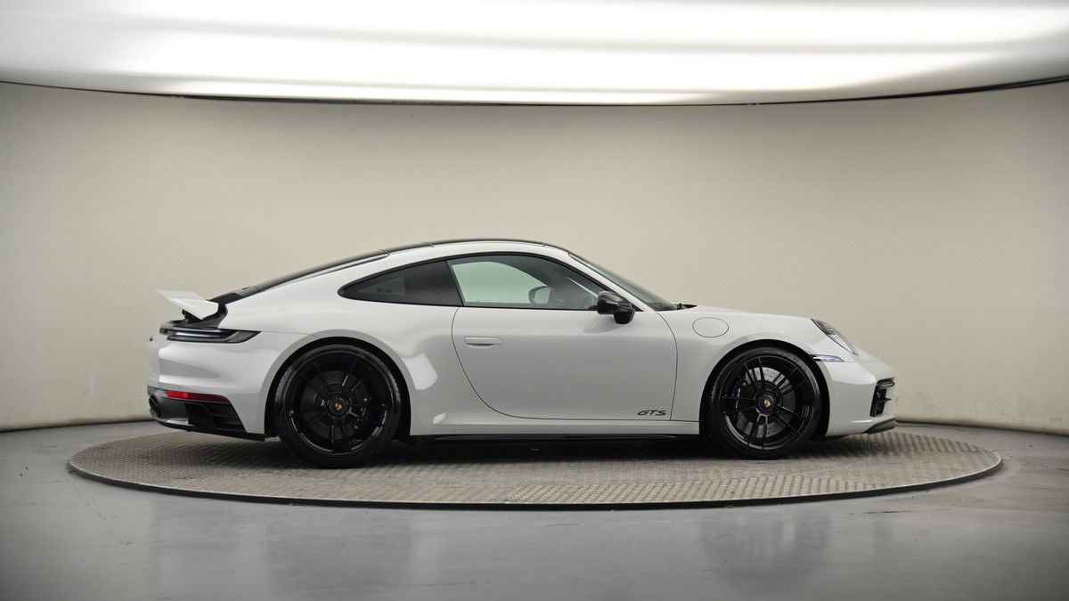 More views of Porsche 911