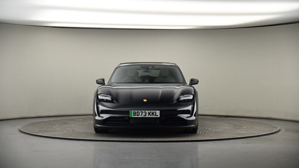 Porsche Taycan Image 18