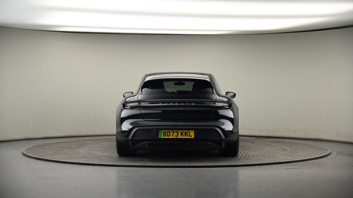 Porsche Taycan Image 17