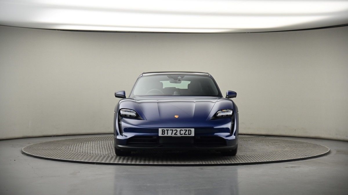 Porsche Taycan Image 18
