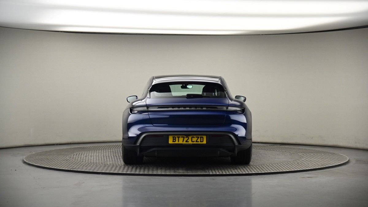 Porsche Taycan Image 17