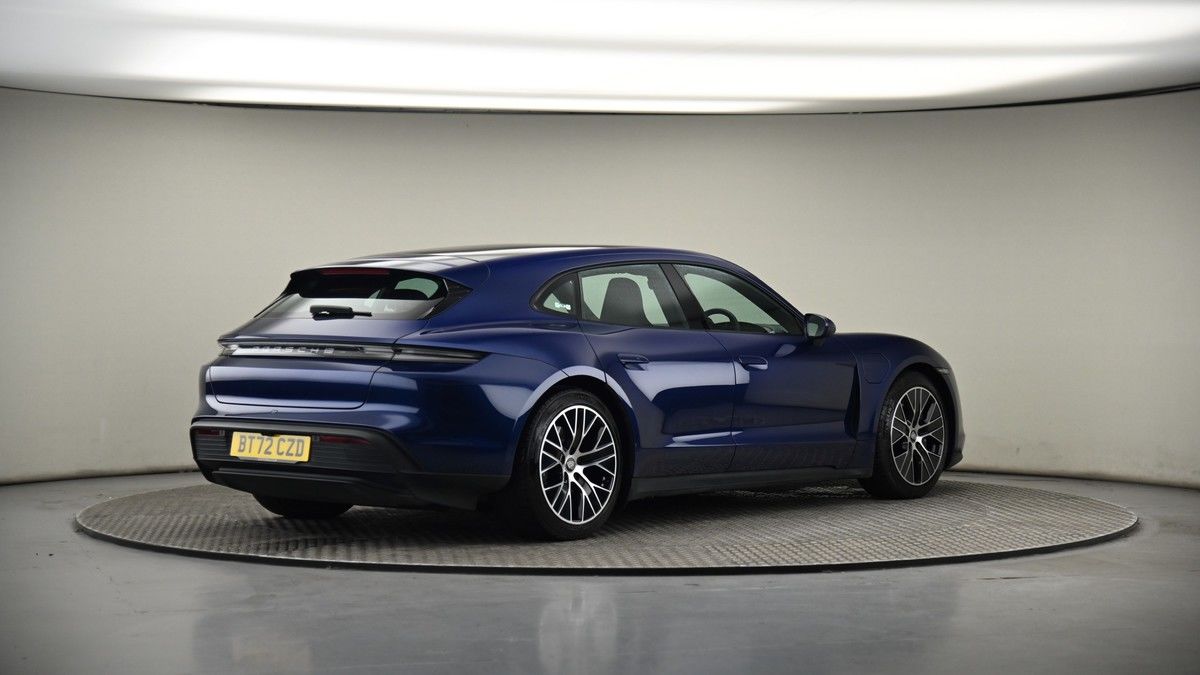 Porsche Taycan Image 7