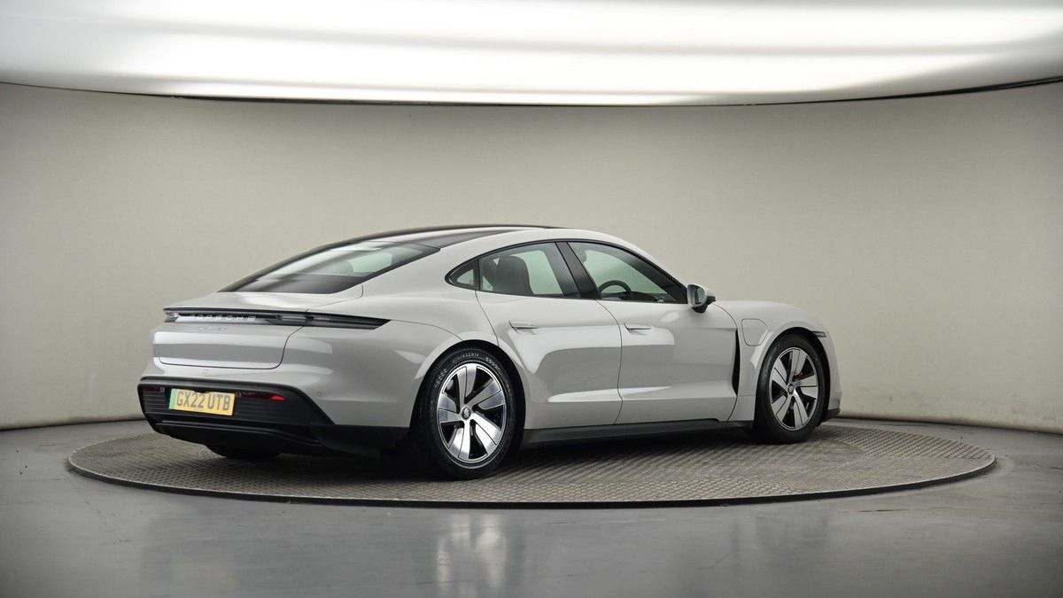 Porsche Taycan Image 7