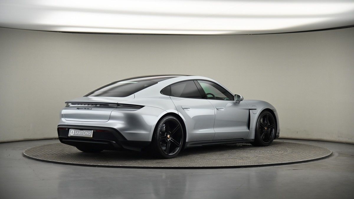 Porsche Taycan Image 7