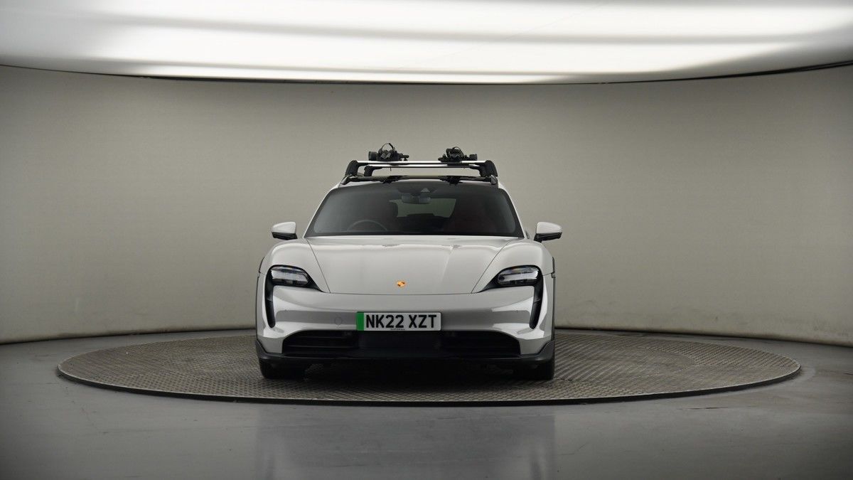Porsche Taycan Image 18