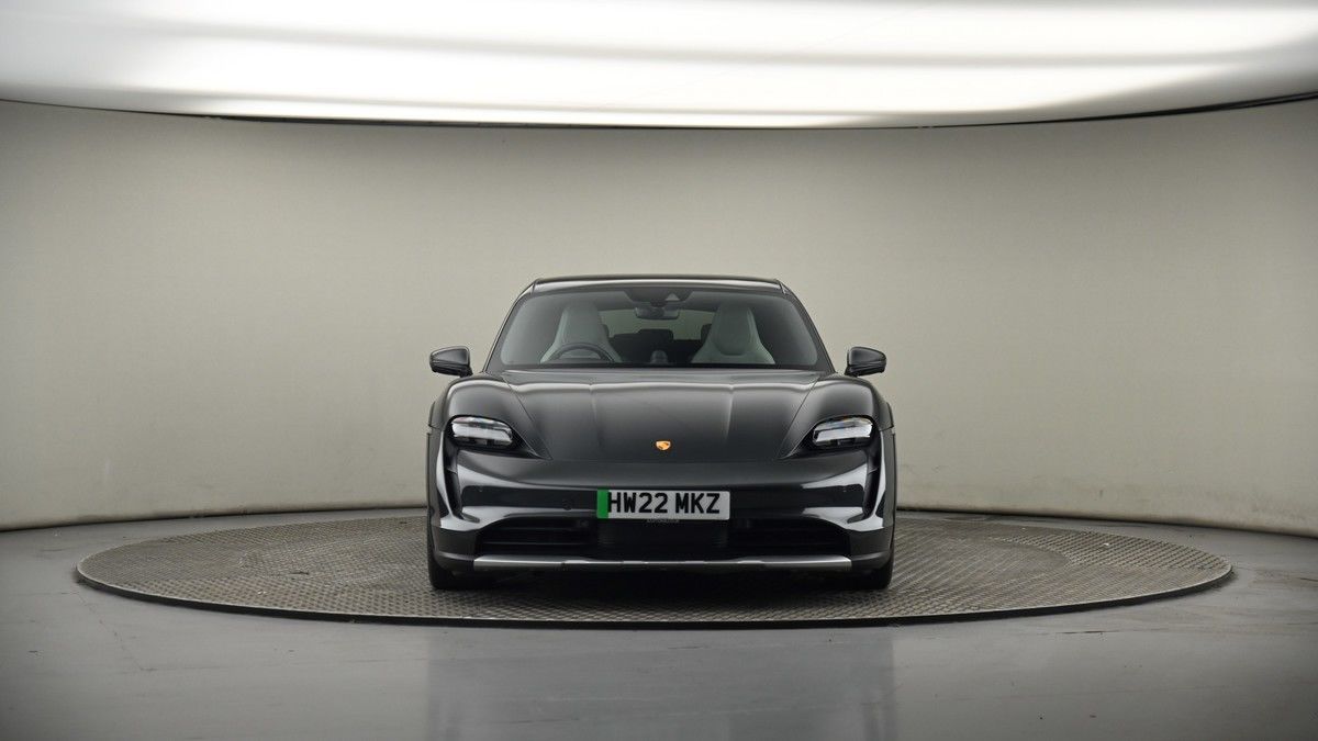 Porsche Taycan Image 18