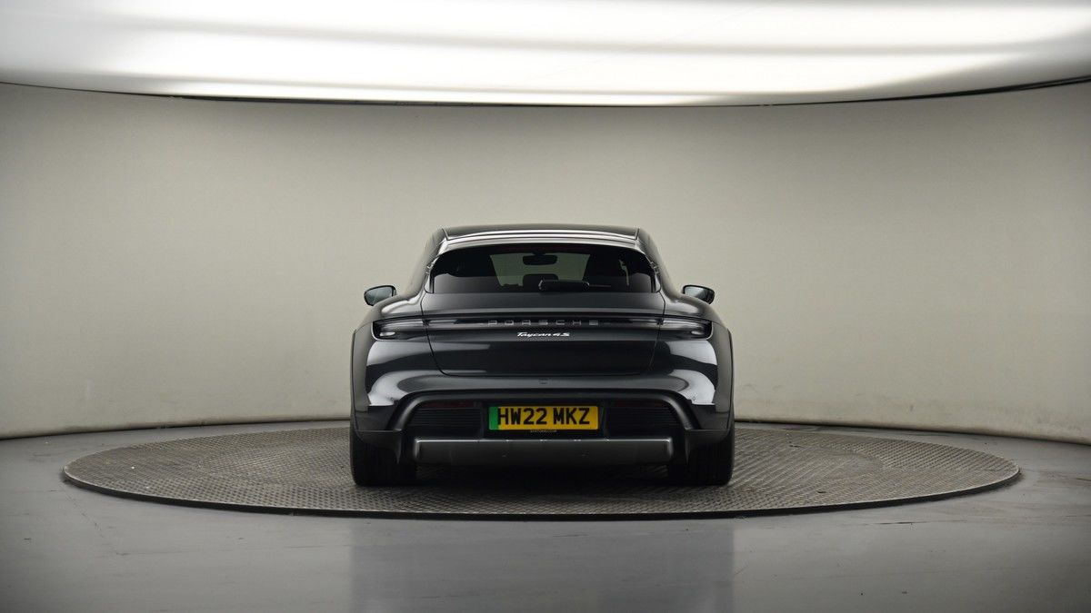 Porsche Taycan Image 17