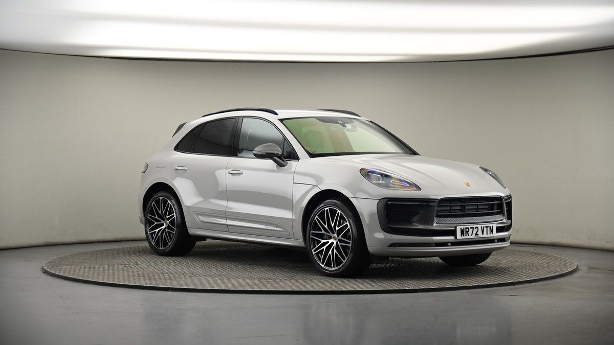 More views of Porsche Macan