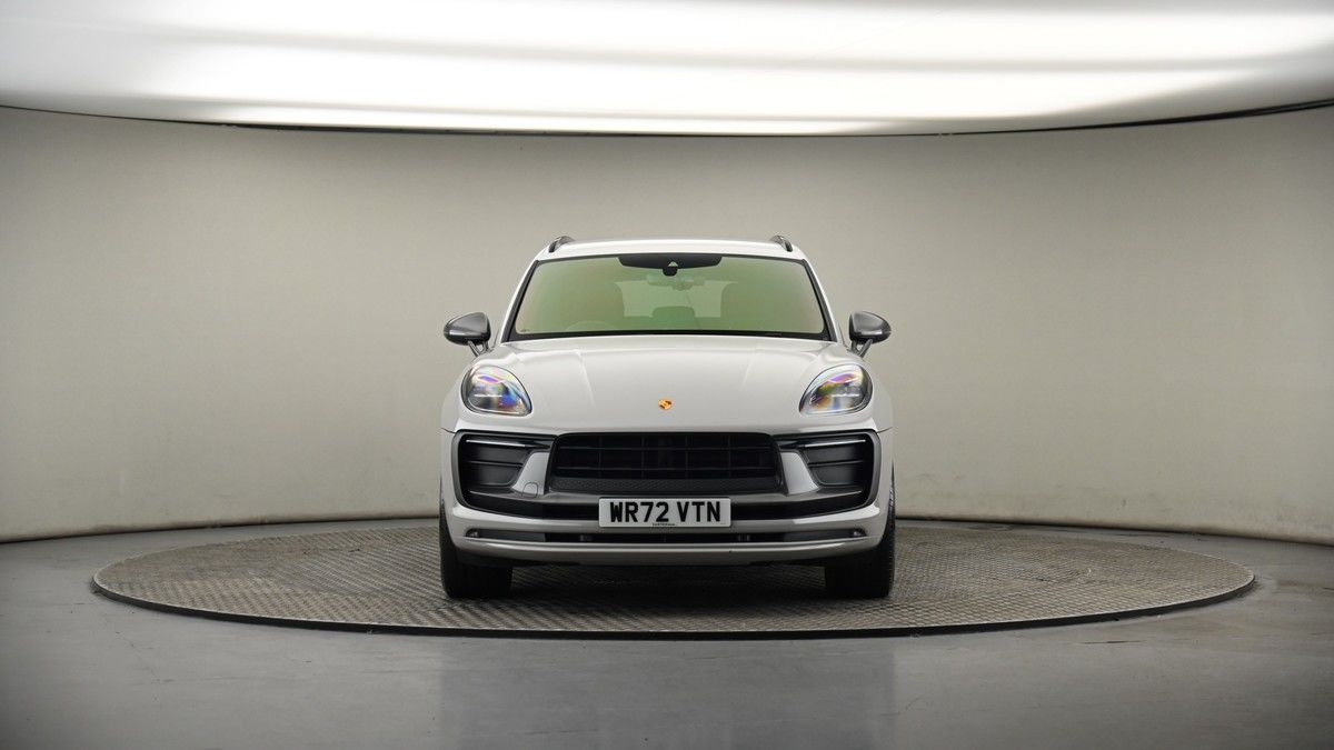 Porsche Macan Image 18