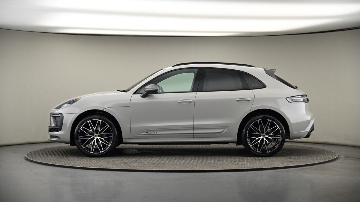 Porsche Macan Image 19