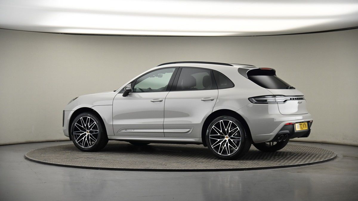 More views of Porsche Macan
