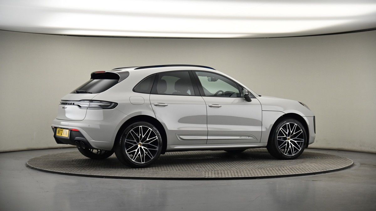 More views of Porsche Macan