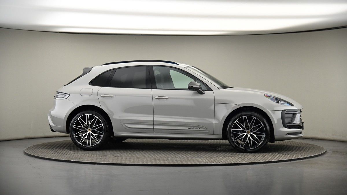 More views of Porsche Macan