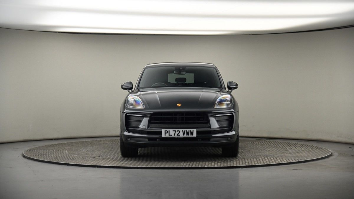 Porsche Macan Image 18