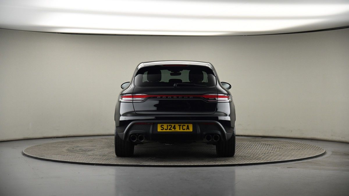 Porsche Macan Image 17