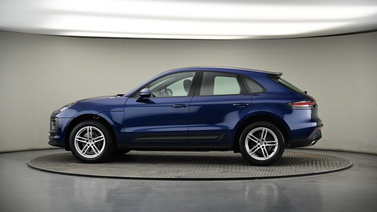 More views of Porsche Macan
