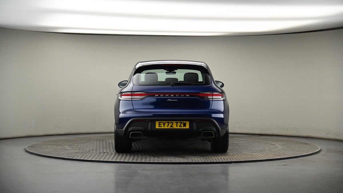 Porsche Macan Image 16