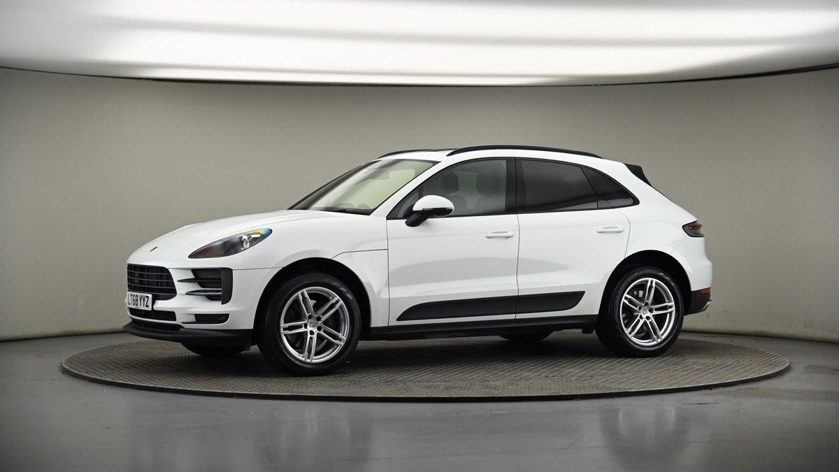 More views of Porsche Macan