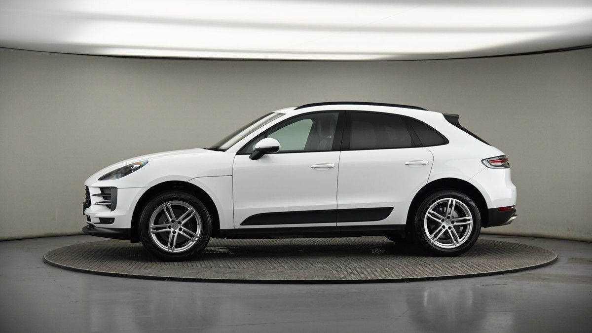 More views of Porsche Macan