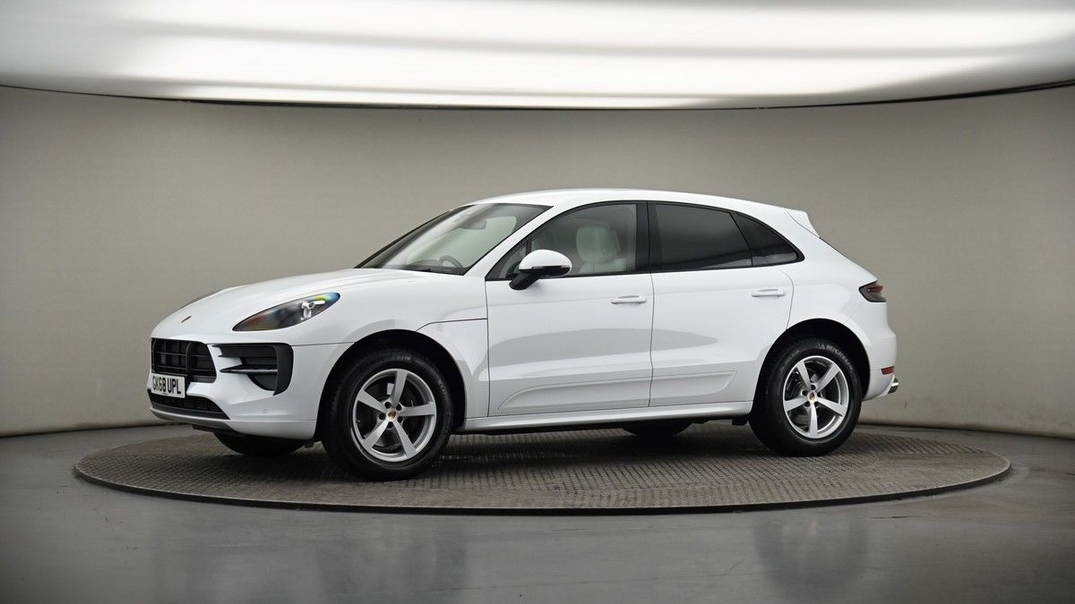 More views of Porsche Macan