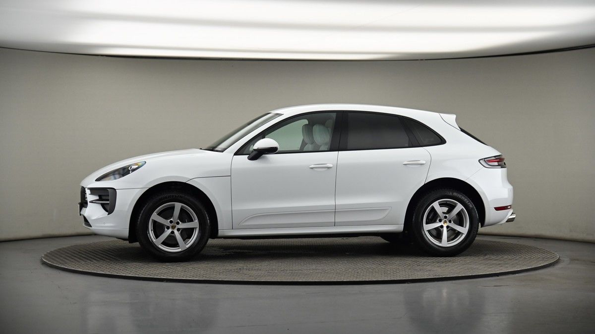 More views of Porsche Macan