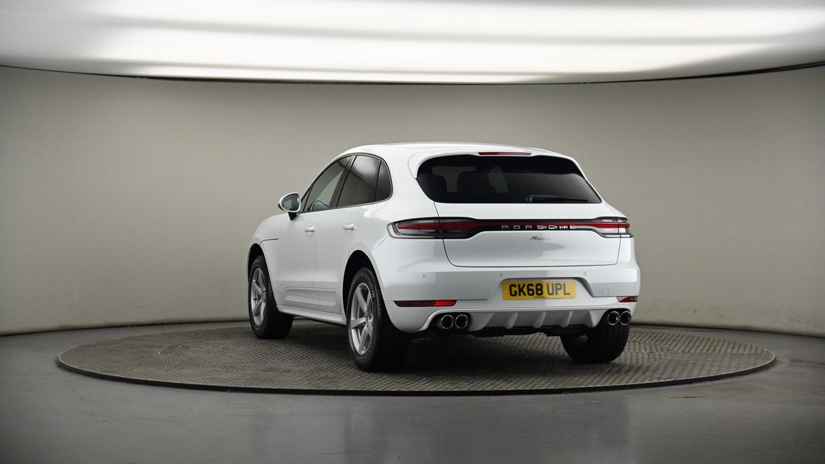 More views of Porsche Macan