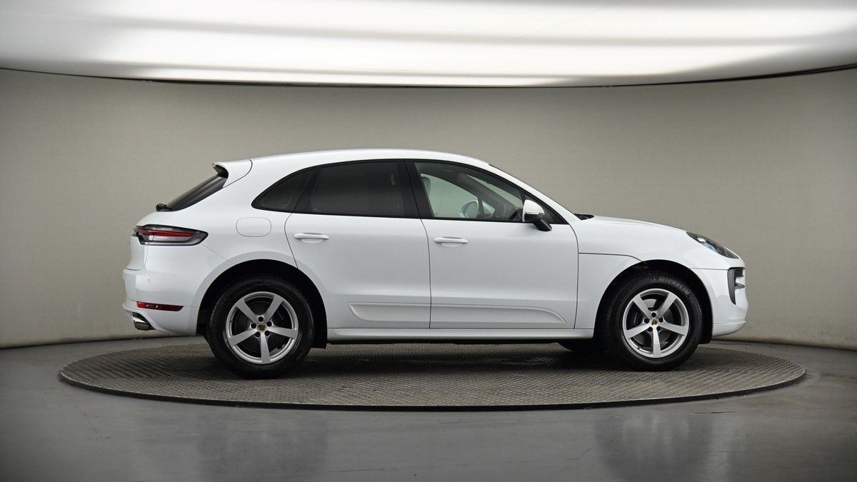 More views of Porsche Macan