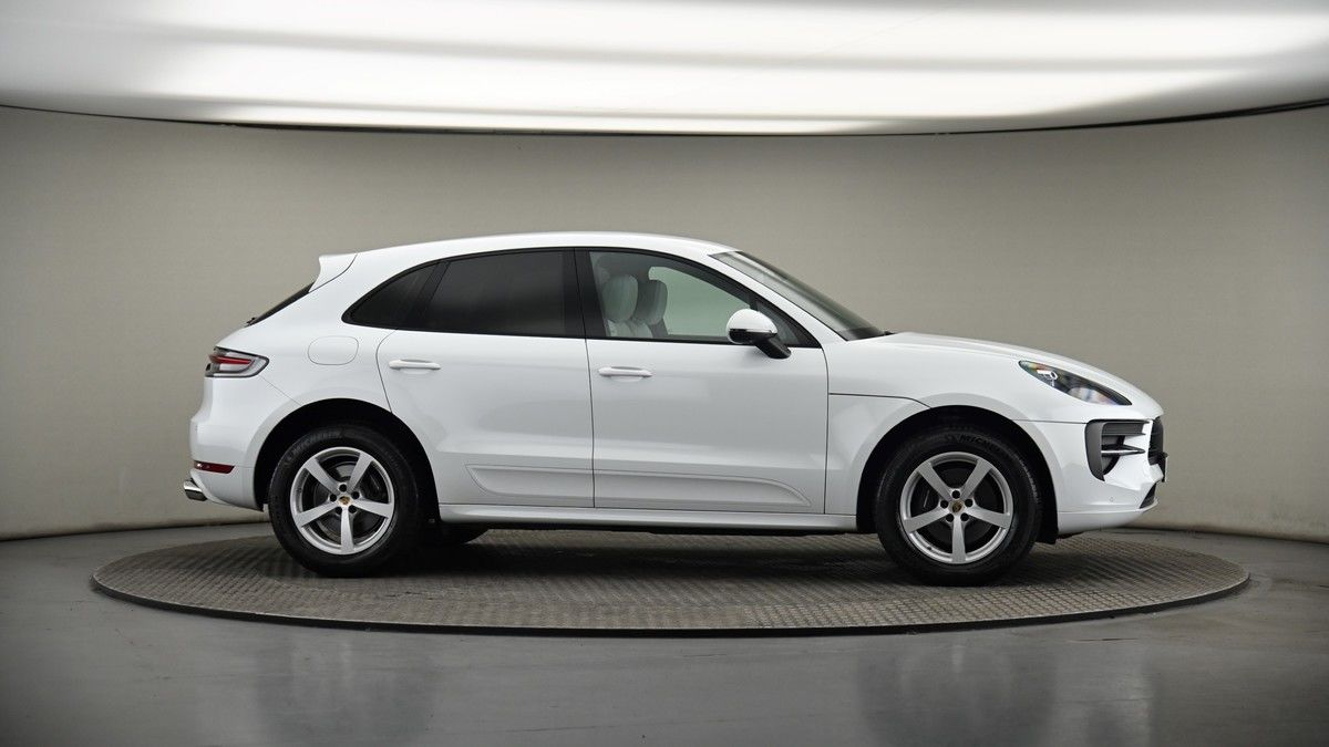 More views of Porsche Macan