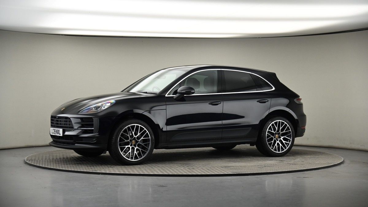 More views of Porsche Macan