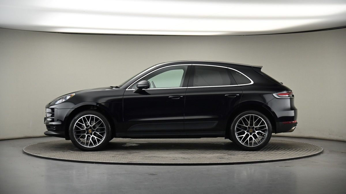 Porsche Macan Image 19