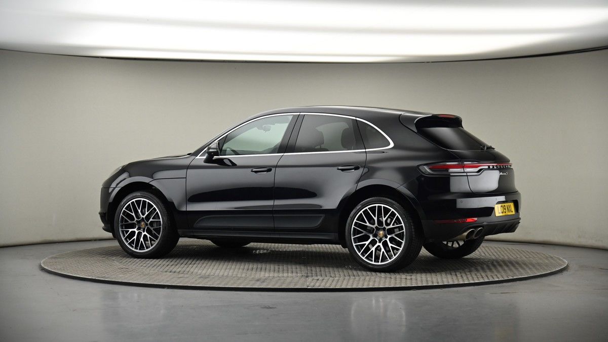 More views of Porsche Macan