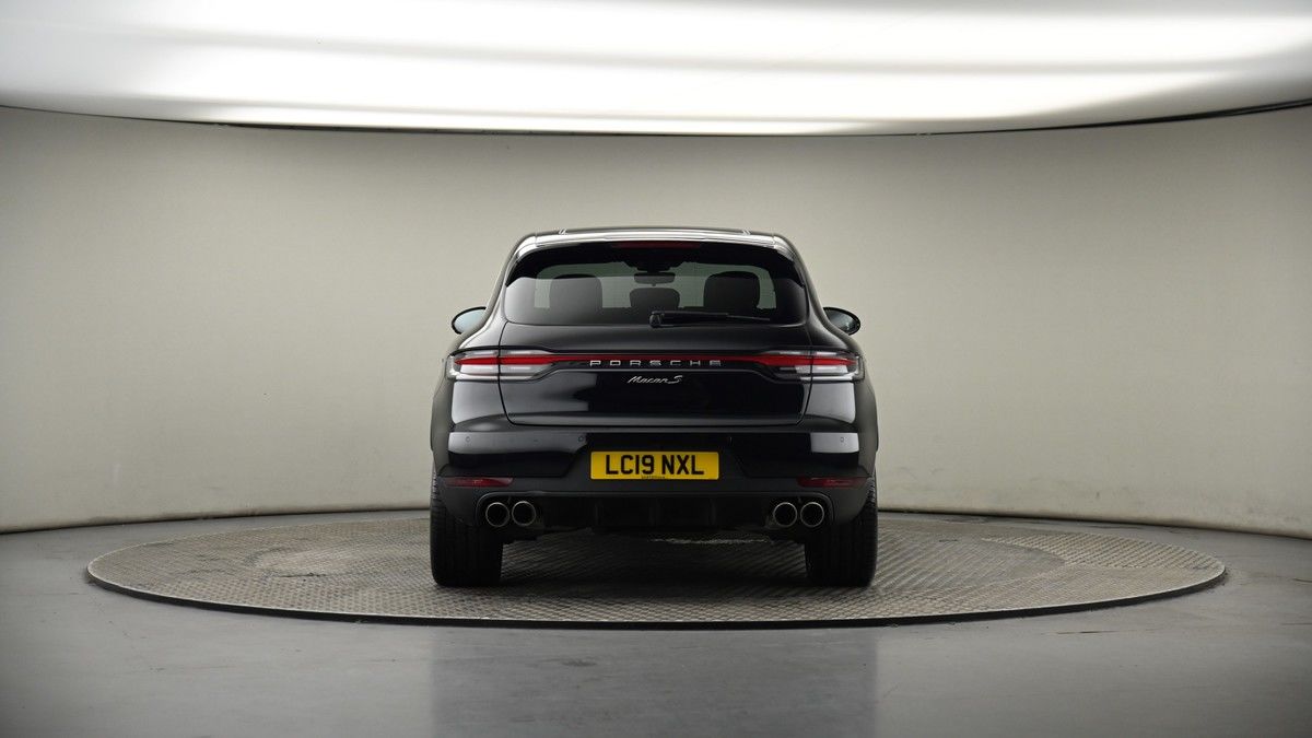 Porsche Macan Image 17