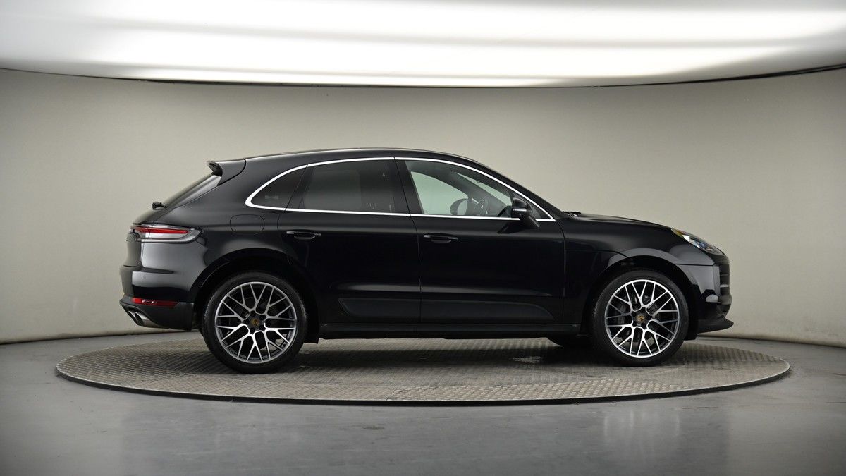 More views of Porsche Macan