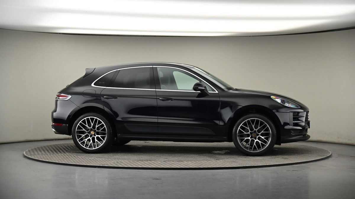More views of Porsche Macan