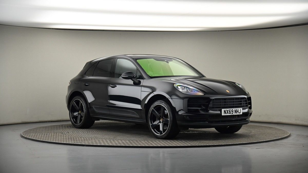 More views of Porsche Macan