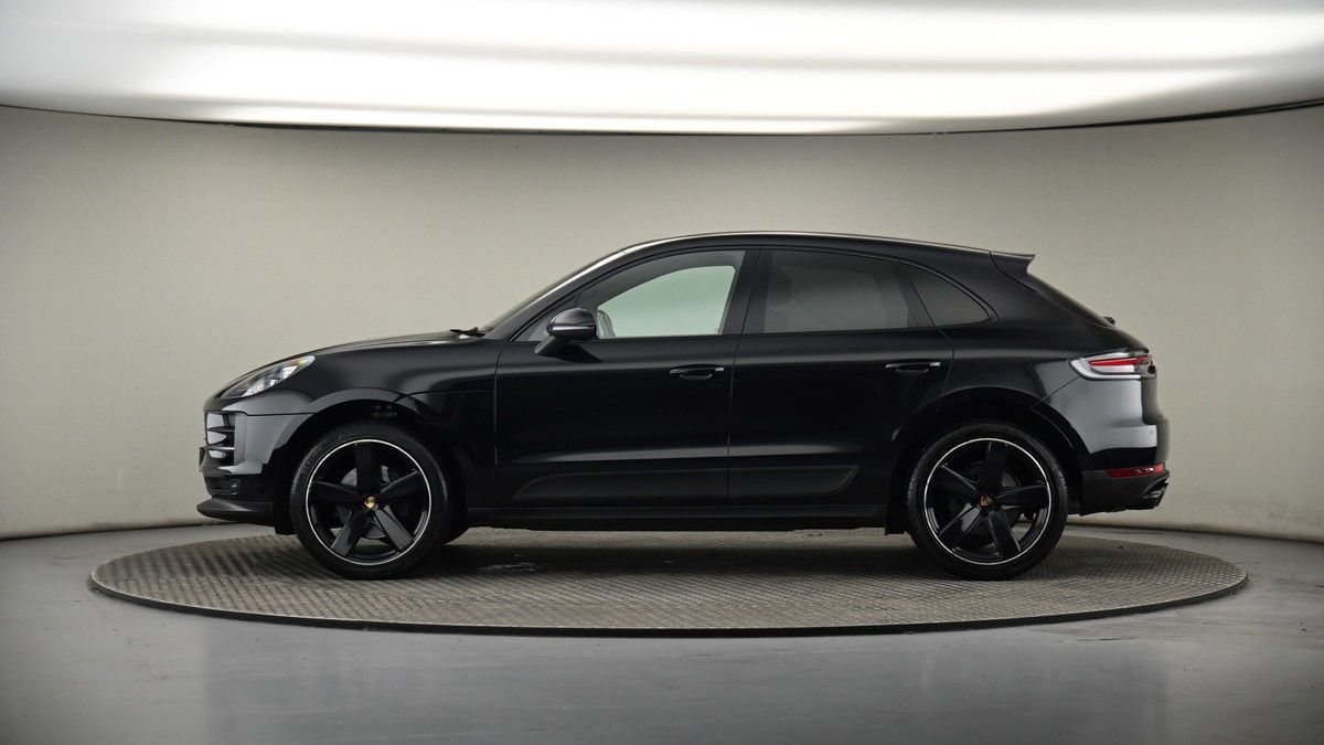 Porsche Macan Image 19