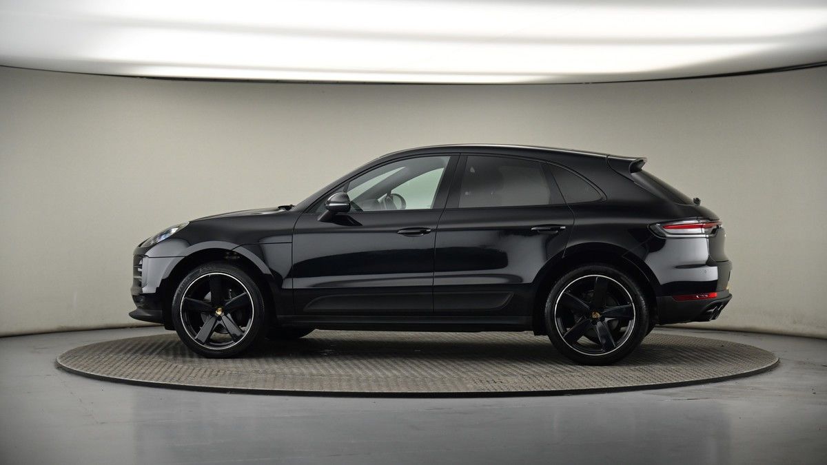 More views of Porsche Macan