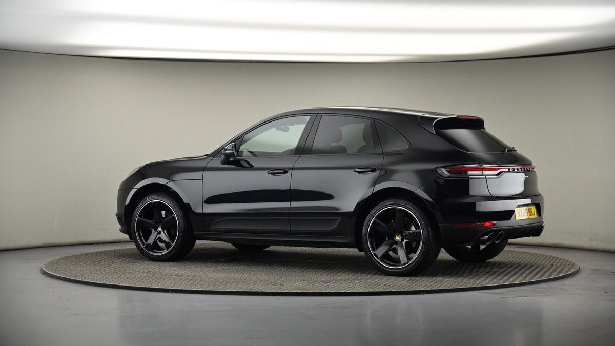 More views of Porsche Macan