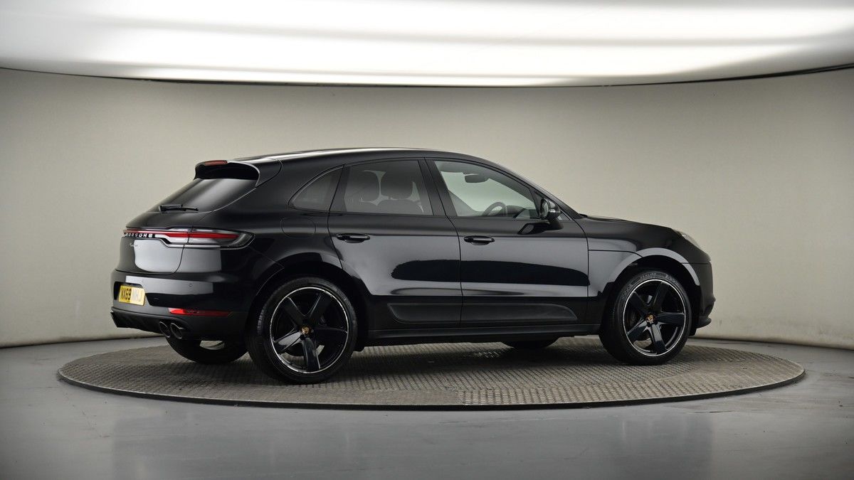 More views of Porsche Macan