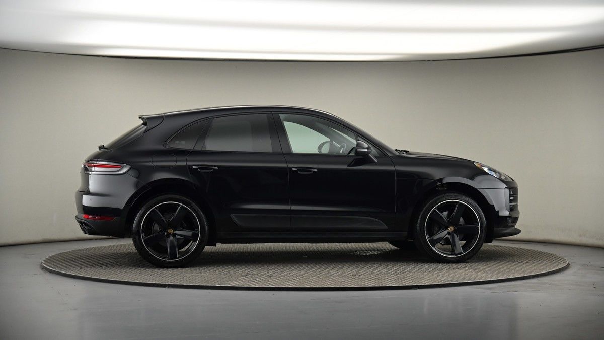 More views of Porsche Macan