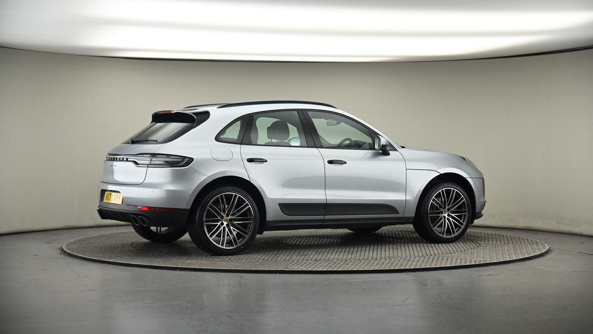 More views of Porsche Macan