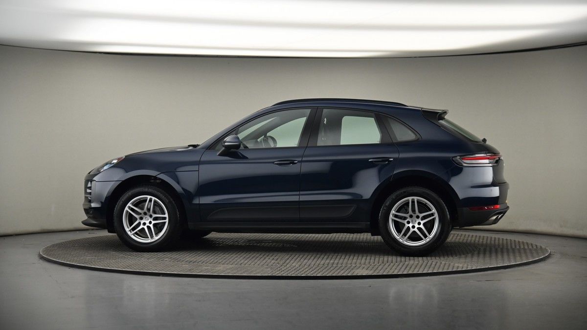More views of Porsche Macan