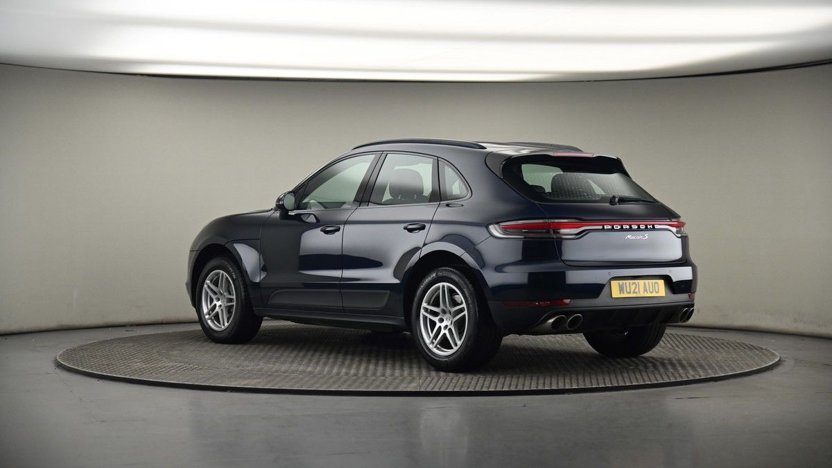 More views of Porsche Macan