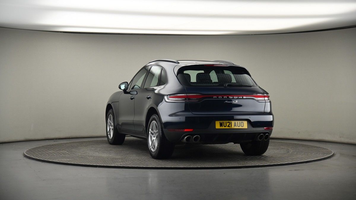 More views of Porsche Macan