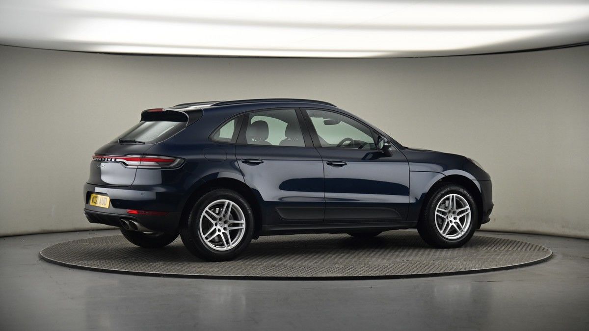 More views of Porsche Macan