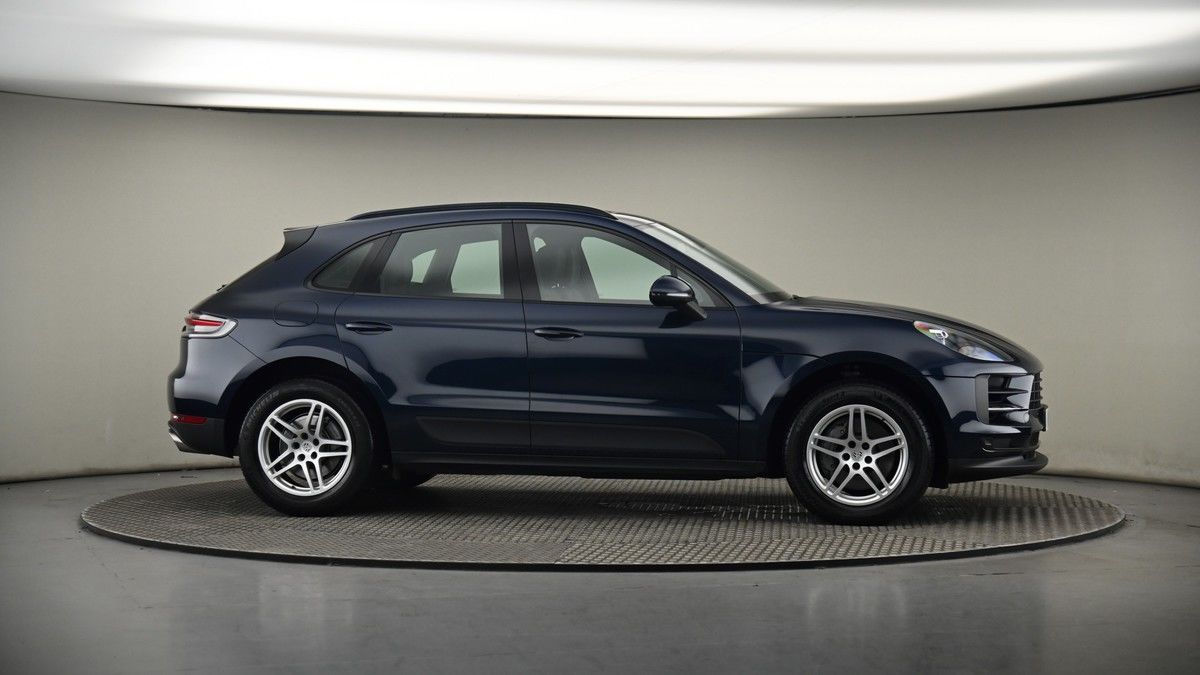 More views of Porsche Macan
