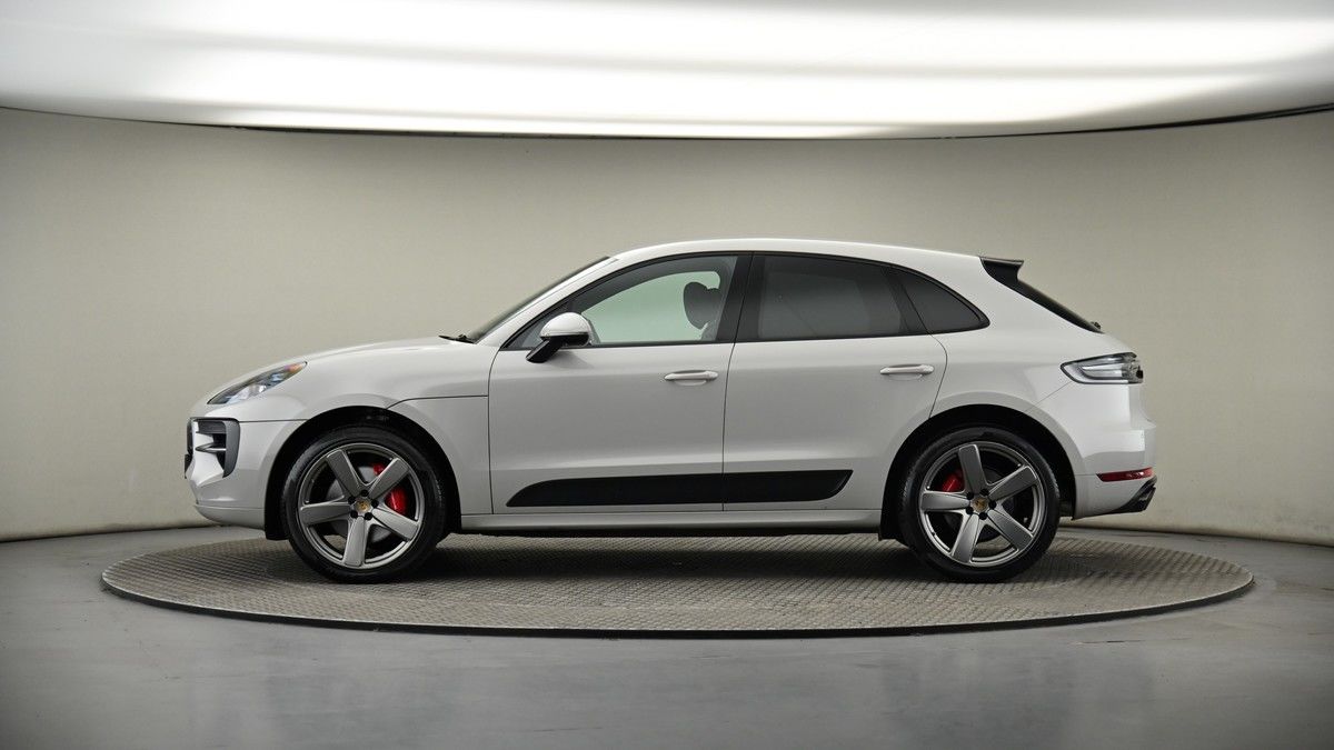 Porsche Macan Image 18