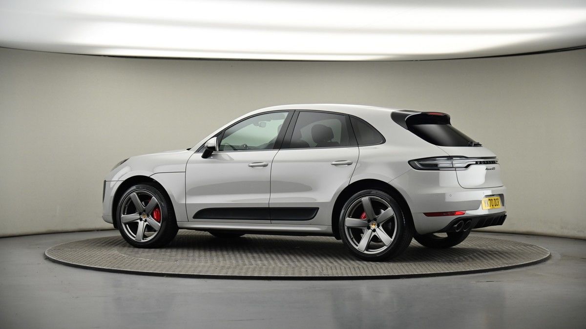 More views of Porsche Macan