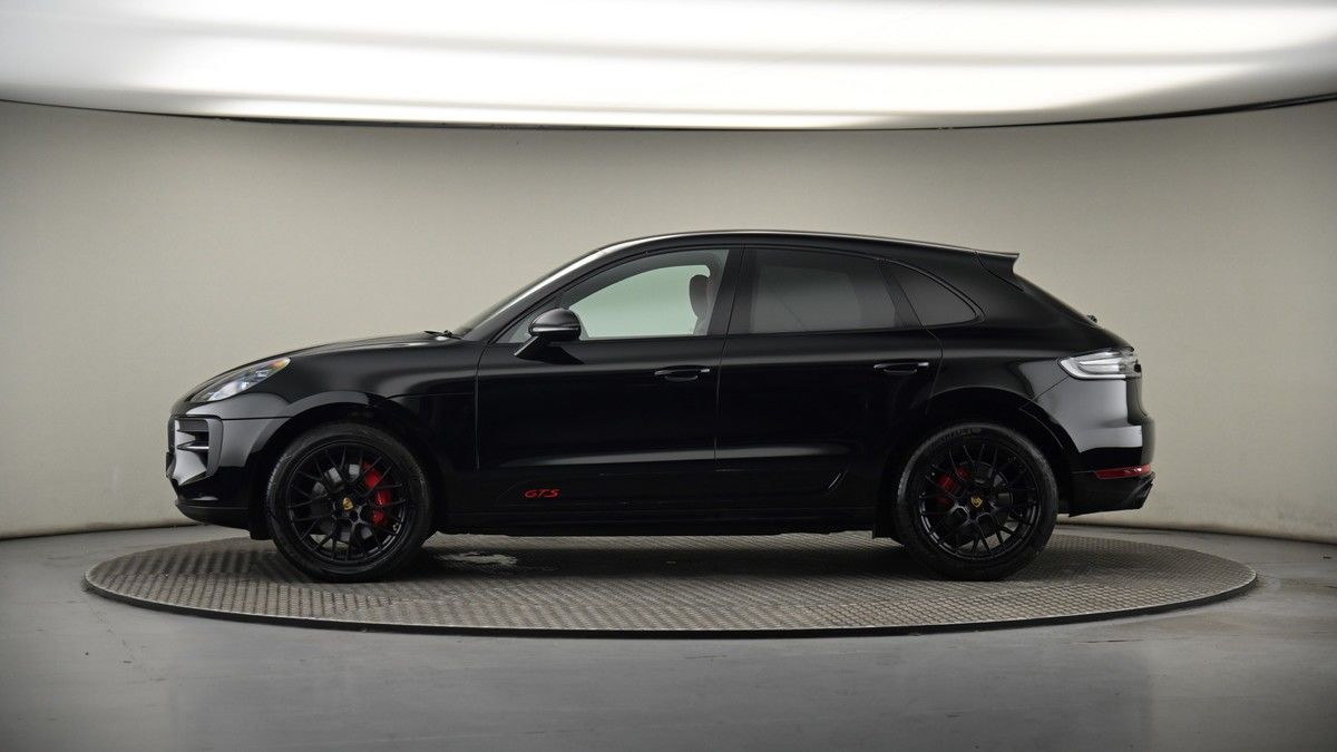 Porsche Macan Image 18